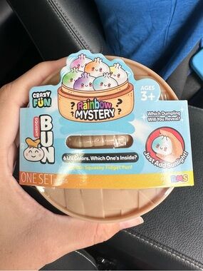 Rainbow Mystery Squishy Bun UV